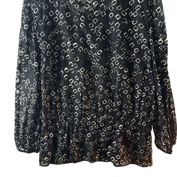 Chicos Black & White Semi-Sheer Geo Burnout Peasant Top Size 2 Polyester/Rayon B - Picture 5 of 11